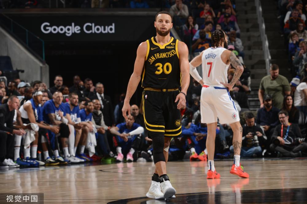 迷们充满期 迷们充满期