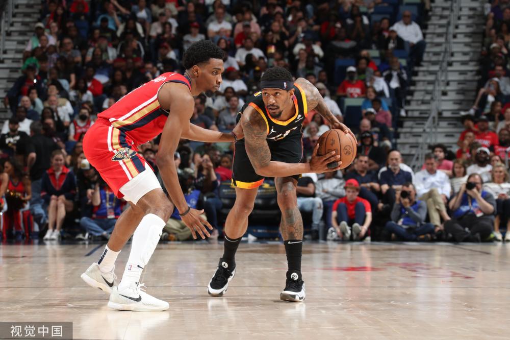 后卫位置上 后卫位置上