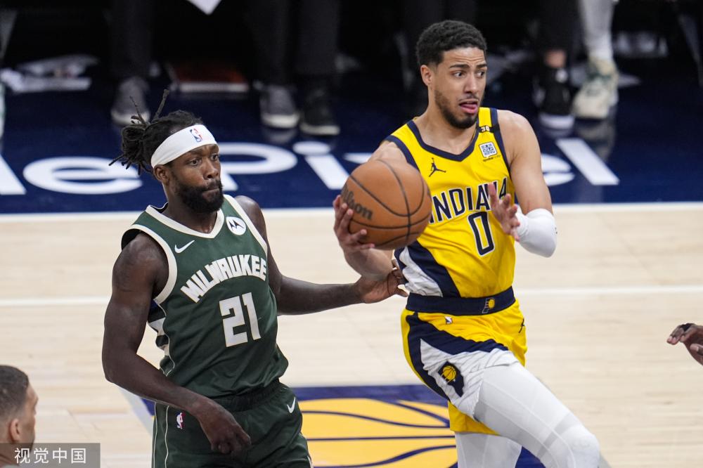 背后是两位 背后是两位